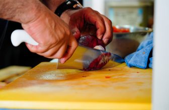 Slipp tårar när du hackar lök