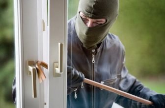 Var smartare än tjuven – håll ditt hem tryggt på sommaren