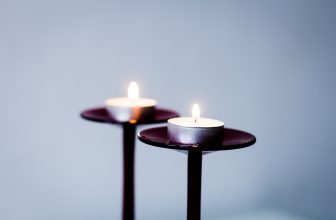 Så återvinner du värmeljus rätt