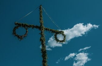 Mysiga och traditionella aktiviteter att göra på midsommar