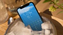 Så skyddar du din mobiltelefon mot sommarens faror
